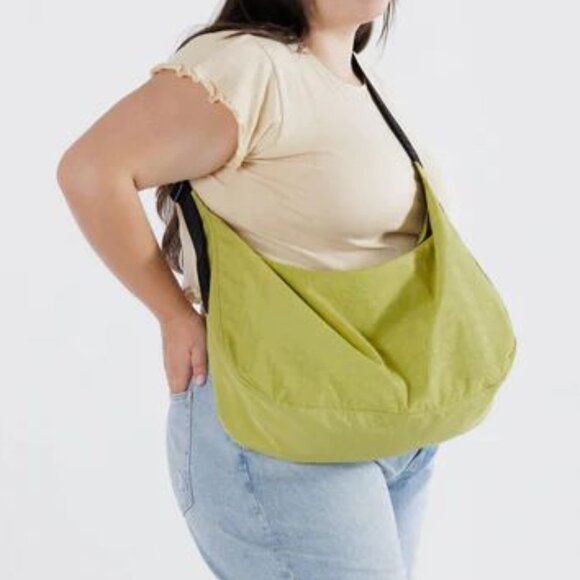 NWT Baggu Large Crescent Bag - Lemongrass - Picture 3 of 3
